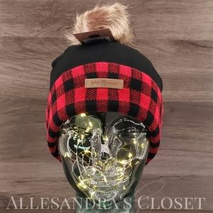 Gaahuu Hat Beanie Black Red Buffalo Check Plaid Knit Cuff Faux Fur Pom Outdoor
